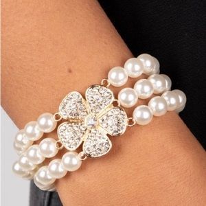 🌟4/$10 All Paparazzi Jewelry Park Avenue Orchard Gold Bracelet